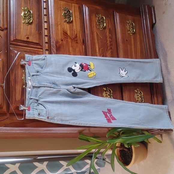Girls Levis X Disney Mickey Mouse Straight Leg Jeans - Picture 1 of 12
